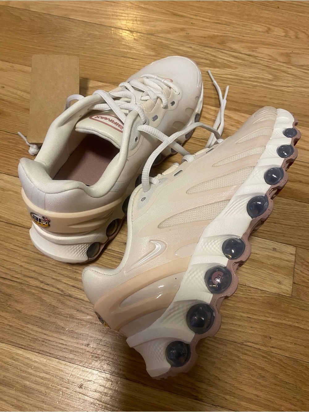 Nike Air Max DN8 Soft Pearl Womens Shoes